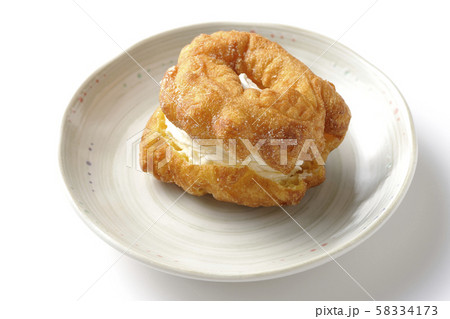 シュークリーム ドーナッツ シュークリーム ドーナッツ 58334173