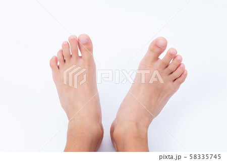 子供の足 子供の足 58335745
