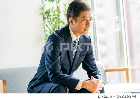 40代　ビジネスマン 58336844