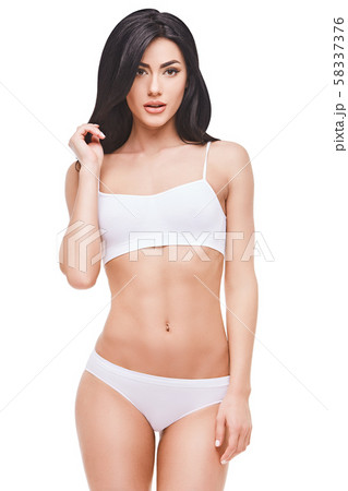 Fitness young woman with a beautiful body 58337376