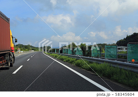 神戸淡路鳴門自動車道上り線、本四安乎バス停付近 神戸淡路鳴門自動車道上り線、本四安乎バス停付近 58345604