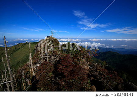 《愛媛県 石鎚山》 日本百名山 石鎚神社と天狗岳までの稜線ルート 58348141