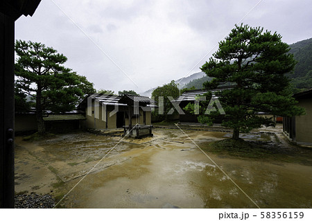 一乗谷朝倉氏遺跡　復原町並　復原武家屋敷　福井県福井市 58356159