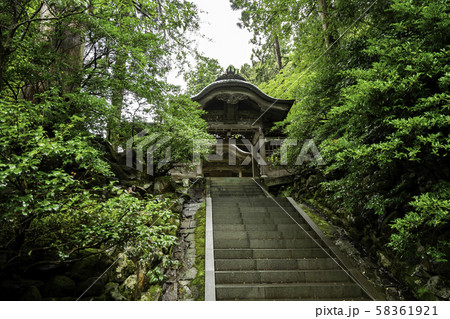 永平寺　承陽門　福井県吉田郡永平寺町 58361921