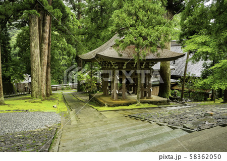 永平寺　鐘楼　福井県吉田郡永平寺町 58362050