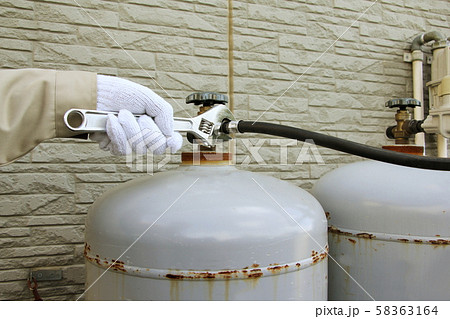 プロパンガスの接続 プロパンガスの接続 58363164