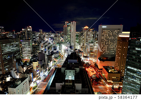 大阪梅田の夜景、駅前第3ビル展望フロア（33）からの眺め 58364177