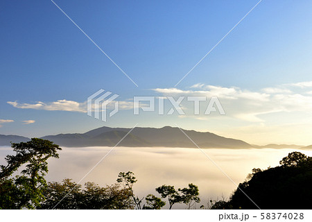 亀岡盆地の雲海 58374028