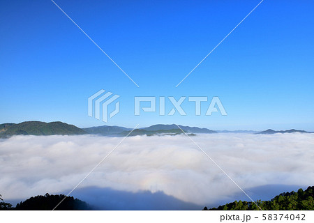 亀岡盆地の雲海 58374042