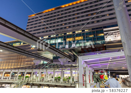 夜の小倉駅駅舎・モノレール・北九州モノレール・北九州高速鉄道小倉線 夜の小倉駅駅舎・モノレール・北九州モノレール・北九州高速鉄道小倉線 58376227