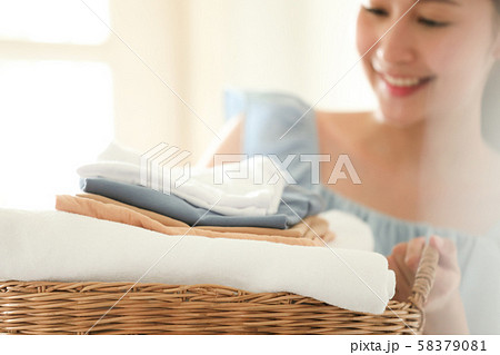 女性　ライフスタイル　家事 58379081