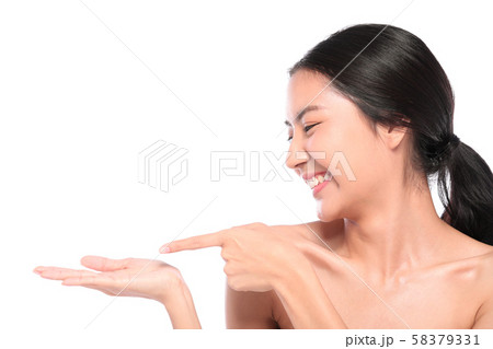 女性　ビューティー 58379331