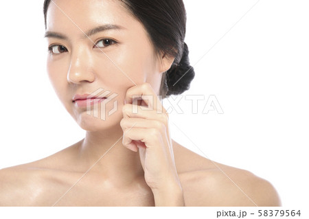女性　ビューティー 58379564