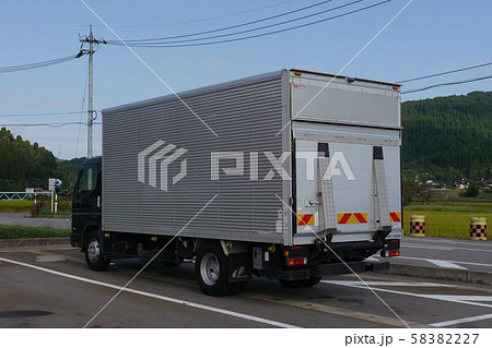 小型トラック　3ｔアルミバン 58382227