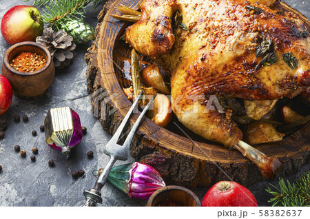 Traditional christmas chicken 58382637