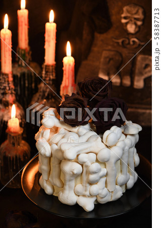 Creepy cake on Halloween 58387713