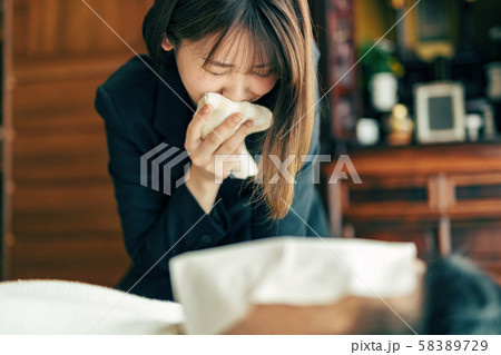 死別 法事 未亡人 イメージ 58389729