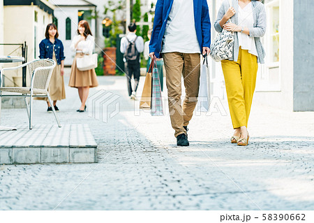 ショッピング お買い物 街並み ライフスタイル 58390662
