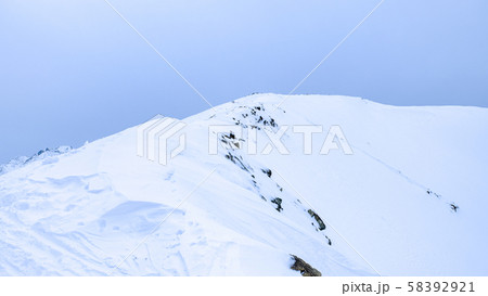 冬・雪山登山 58392921
