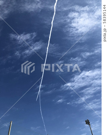 飛行機雲 58395144