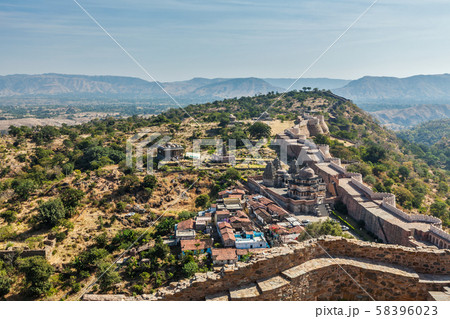 Temples and houses inside Kumbhalgarh fort. Rajasthan, India 58396023