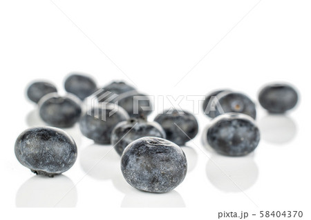 Fresh blueberry isolated on white 58404370