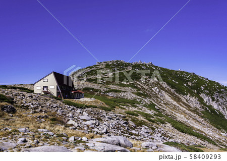 (長野県)千畳敷カール・乗越浄土から望む、中岳 (長野県)千畳敷カール・乗越浄土から望む、中岳 58409293