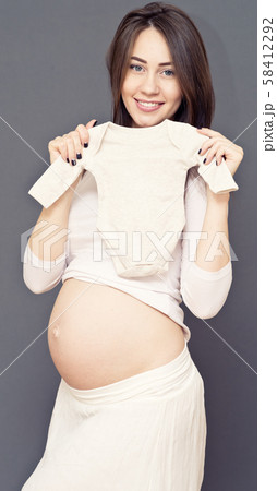 pregnant woman 58412292