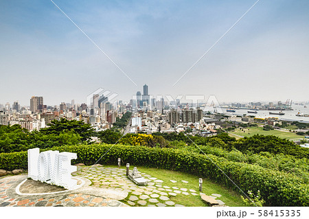 寿山公園の寿山情人観景台から高雄港の景色 58415335