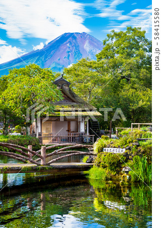 富士山 夏の忍野八海 中池と忍野富士 富士山 夏の忍野八海 中池と忍野富士 58415580