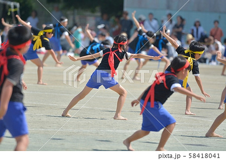 小学校の運動会風景　 58418041