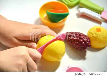 ままごと遊び・手 58422798