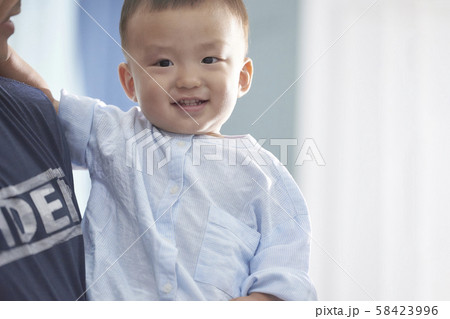 ライフスタイル　家族　子育て 58423996