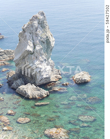 沼島のパワースポットの奇岩「上立神岩(かみたてがみいわ)」「日本遺産」/南あわじ市 沼島のパワースポットの奇岩「上立神岩(かみたてがみいわ)」「日本遺産」/南あわじ市 58427502