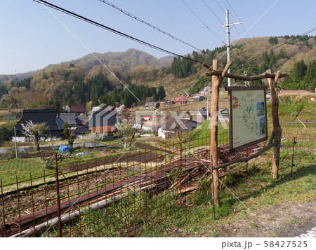 丹後・宮津の上世屋(かみせや)の集落「にほんの里百選」「無形民俗文化財」/京都府宮津市 丹後・宮津の上世屋(かみせや)の集落「にほんの里百選」「無形民俗文化財」/京都府宮津市 58427525