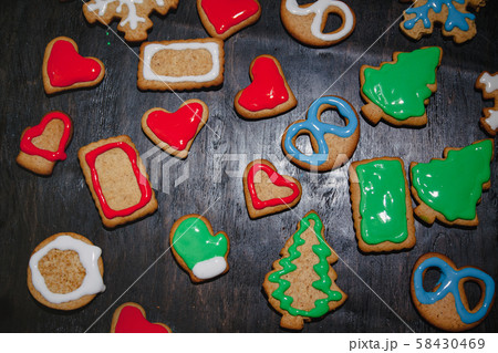 Christmas gingerbread with christmas decorations Christmas gingerbread with christmas decorations 58430469