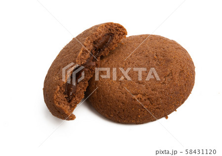 chocolate chip cookies with chocolate cream 58431120
