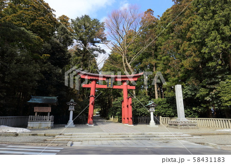 新潟　弥彦　彌彦神社　一の鳥居 58431183
