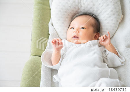 新生児(0歳0ヶ月) 新生児(0歳0ヶ月) 58439752