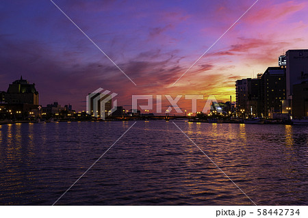 釧路の夕日 58442734