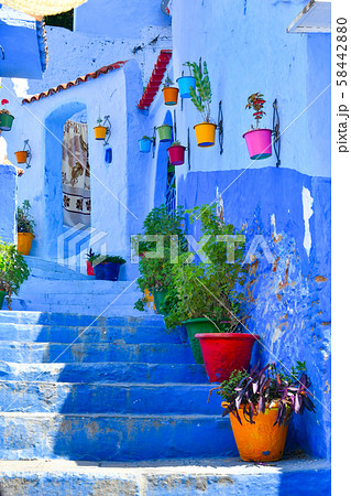 モロッコ 青い町　シャウエン 58442880