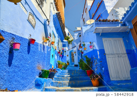 モロッコ 青い町　シャウエン 58442918