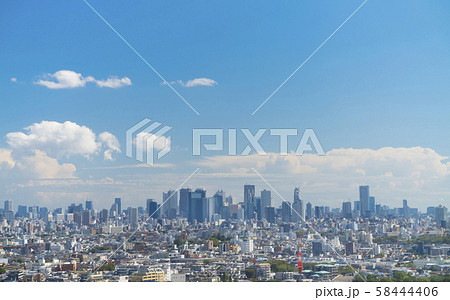 東京　新宿高層ビル群　タイムラプス　江古田方面より望む　2019年10月 58444406