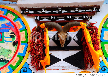 美人谷、丹巴のチベット風装飾　Rong-brag Tibettan area 58452376