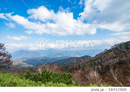 大雪山 晩秋の銀泉台と北大雪の山並み 屏風岳 平山 大雪山 晩秋の銀泉台と北大雪の山並み 屏風岳 平山 58452900