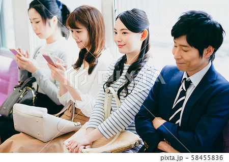 通勤電車　撮影協力「京王電鉄株式会社」 58455836