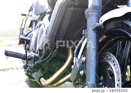 モーターサイクル バイクの洗車 モーターサイクル バイクの洗車 58456263
