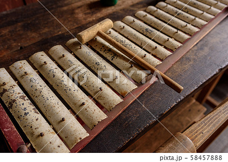 レトロ鉄琴 58457888