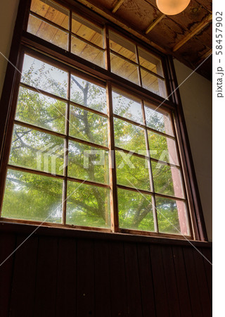 廃校の窓 廃校の窓 58457902
