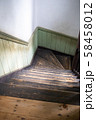 木造の古い建築　階段 58458012